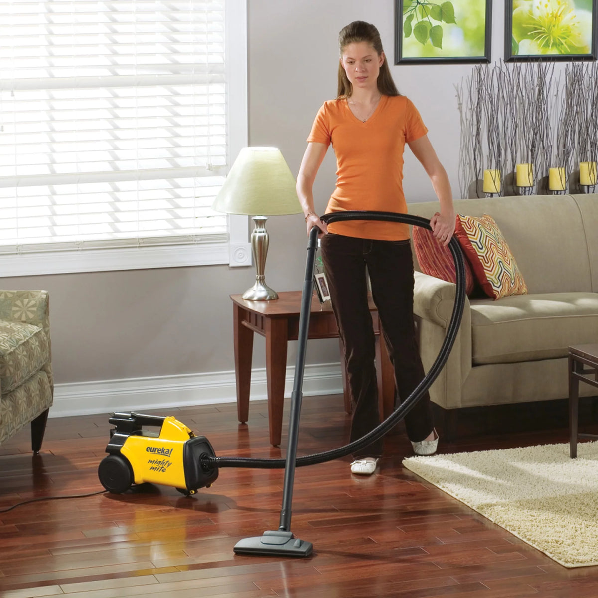 Bagged Canister Vacuum Y7767