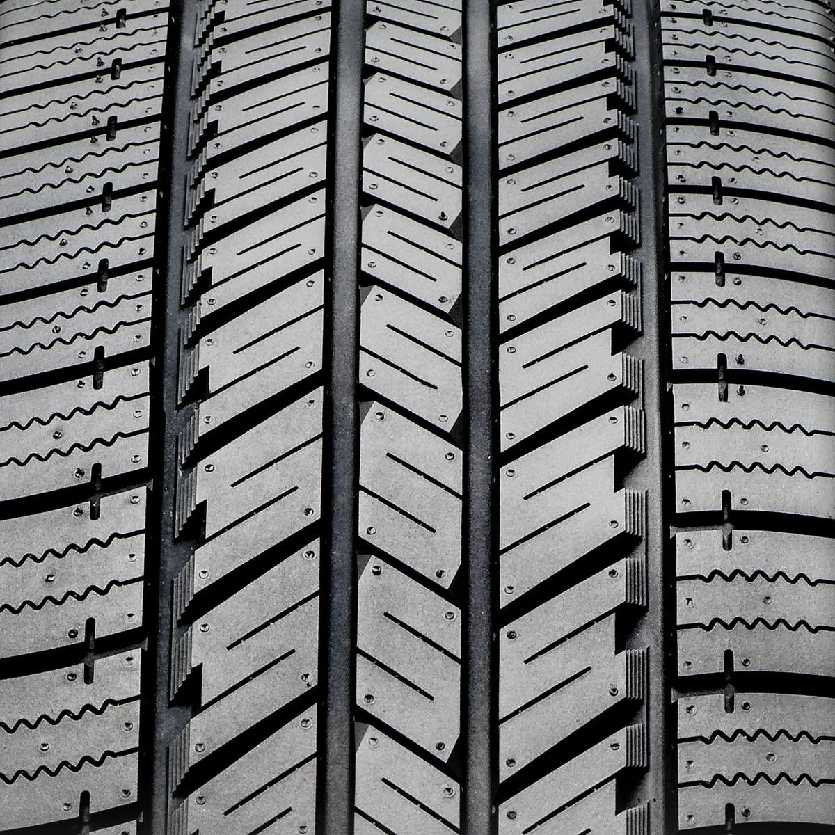 275/60R20 115S All Season Light Truck Tire I77032