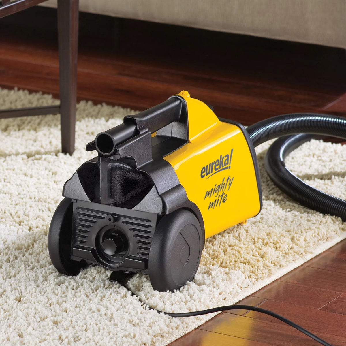 Bagged Canister Vacuum Y7767